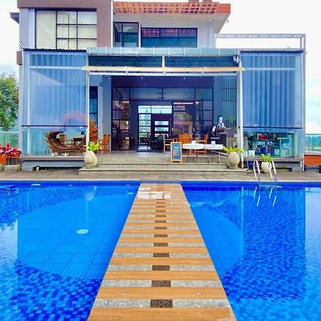 De Pointe Resort & Resto Campaka Exterior photo