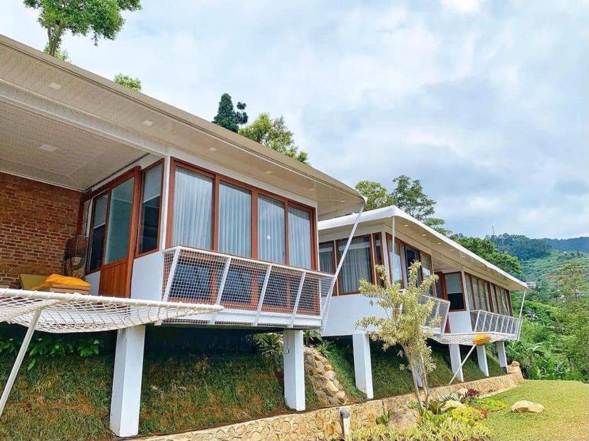 De Pointe Resort & Resto Campaka Exterior photo