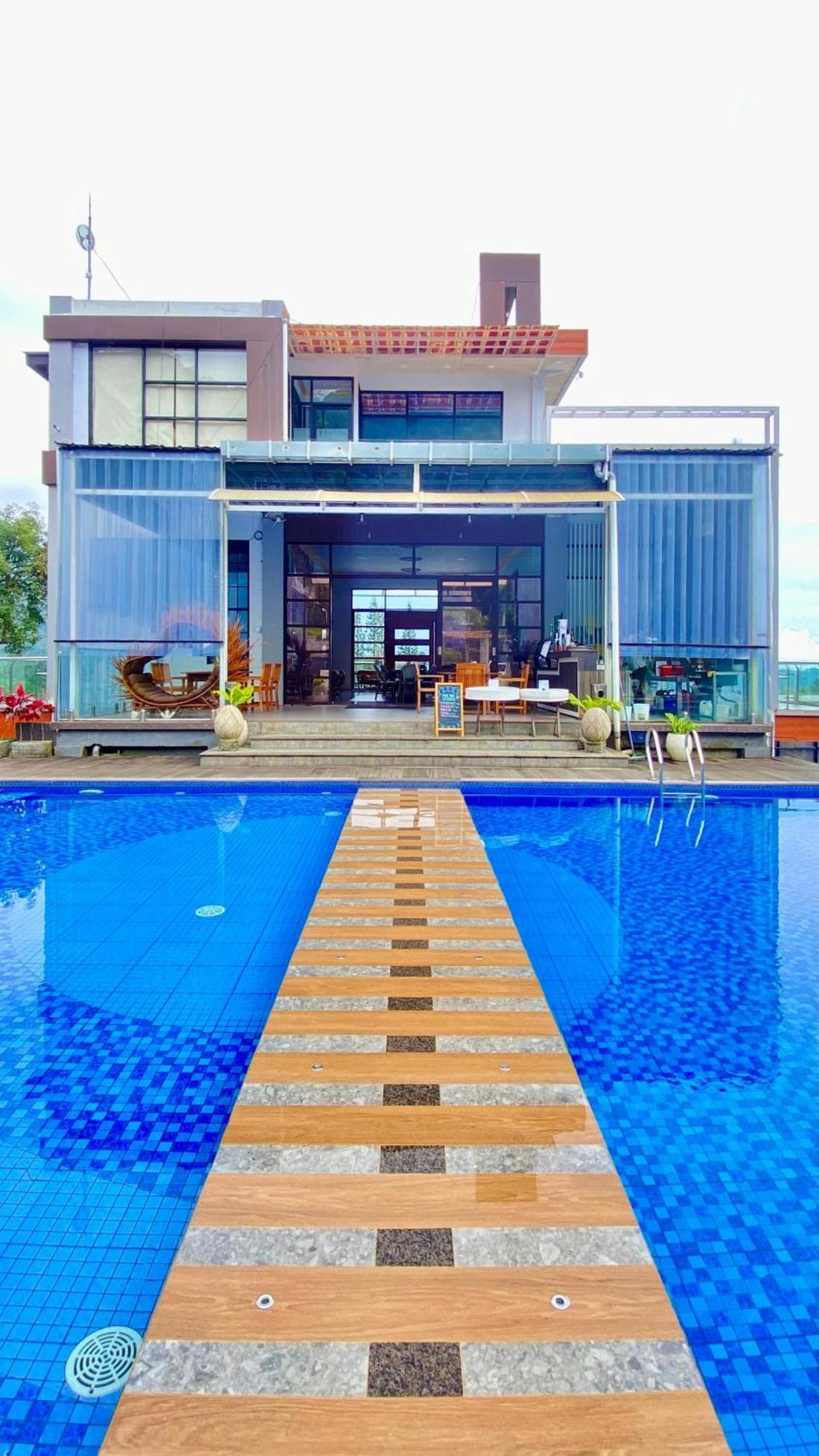 De Pointe Resort & Resto Campaka Exterior photo