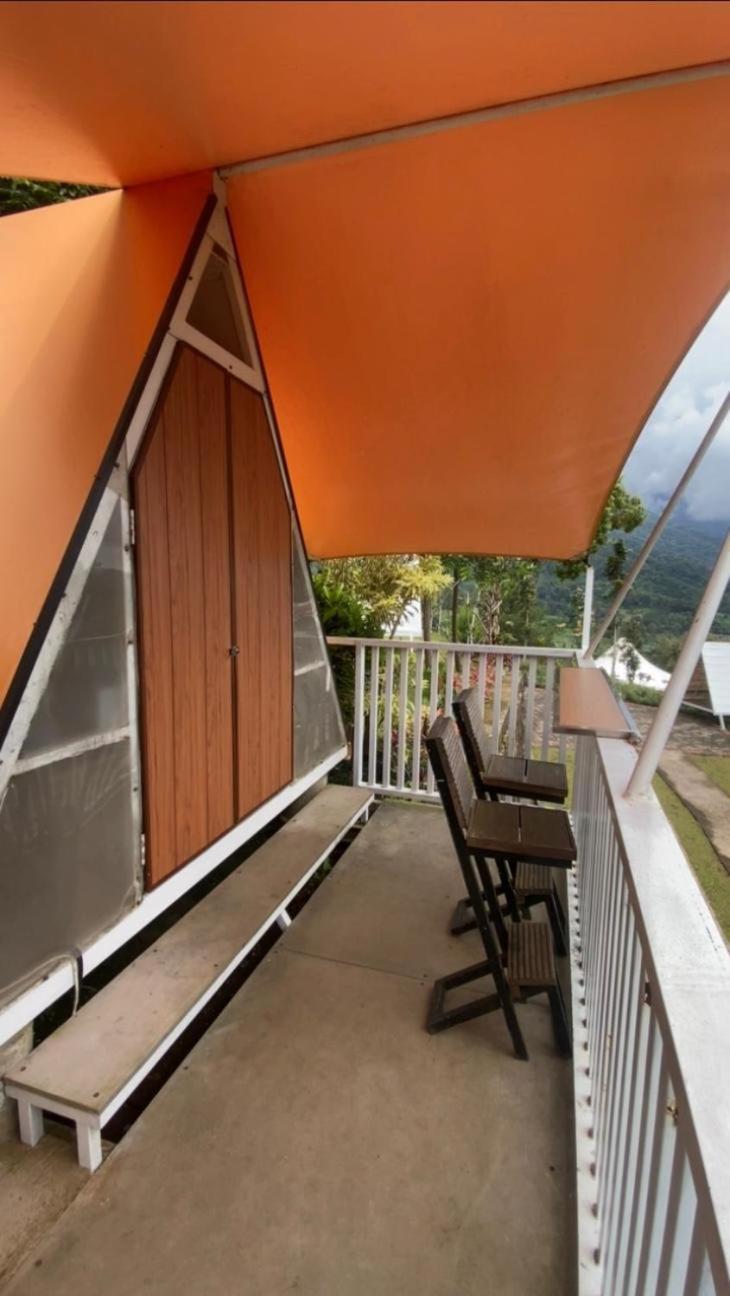 De Pointe Resort & Resto Campaka Exterior photo