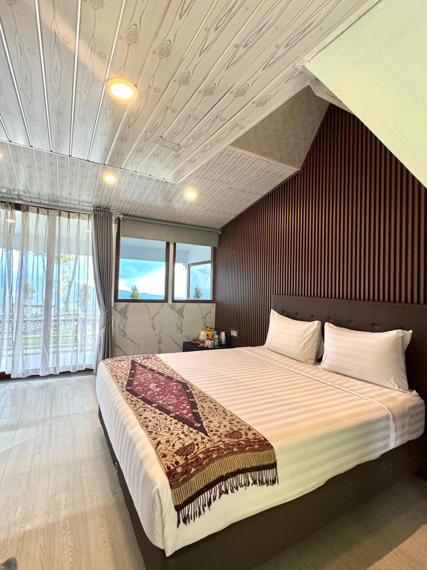 De Pointe Resort & Resto Campaka Exterior photo